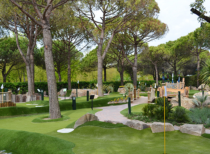 Adventure Golf Union Lido