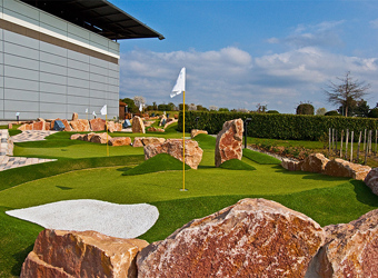 Adventure golf hole