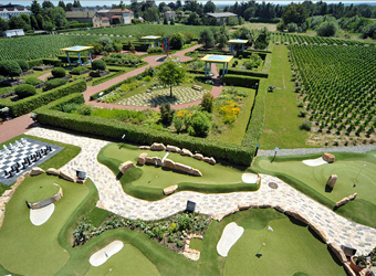 Overview of the adventure golf