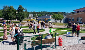 Loads of players at the Adventure golf in Sundsvall